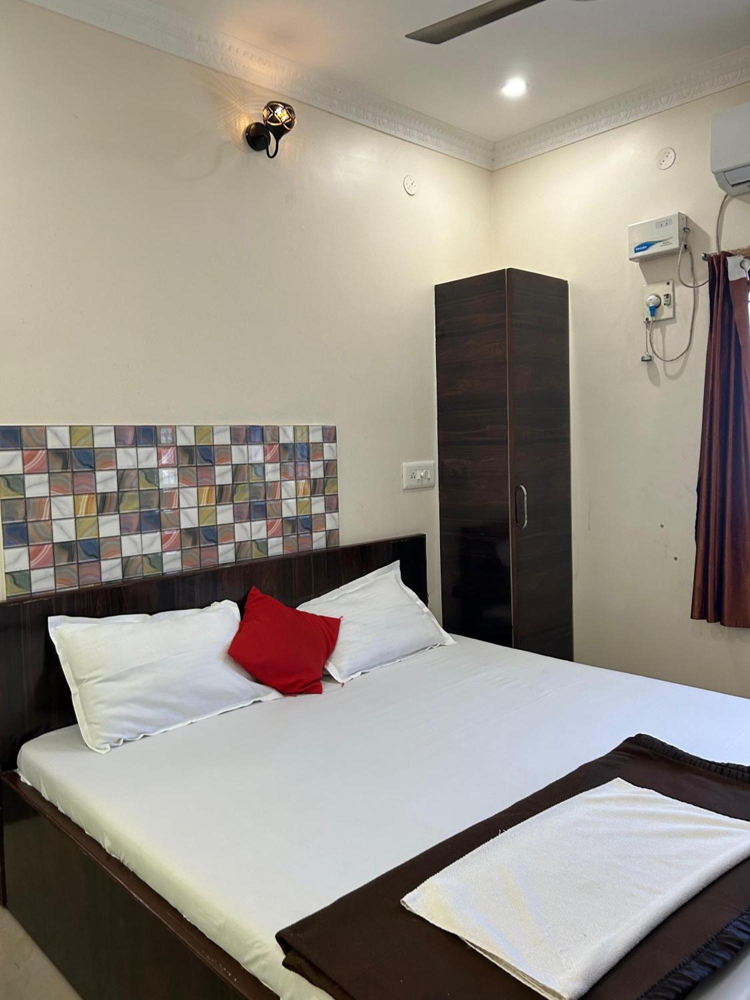 Hotel Arun Park مهاباليبورام المظهر الخارجي الصورة